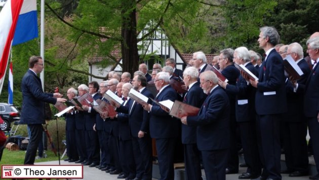 Ingetogen optreden bij Dodenherdenking 2017